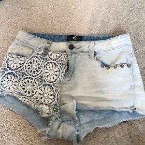 Jean floral shorts